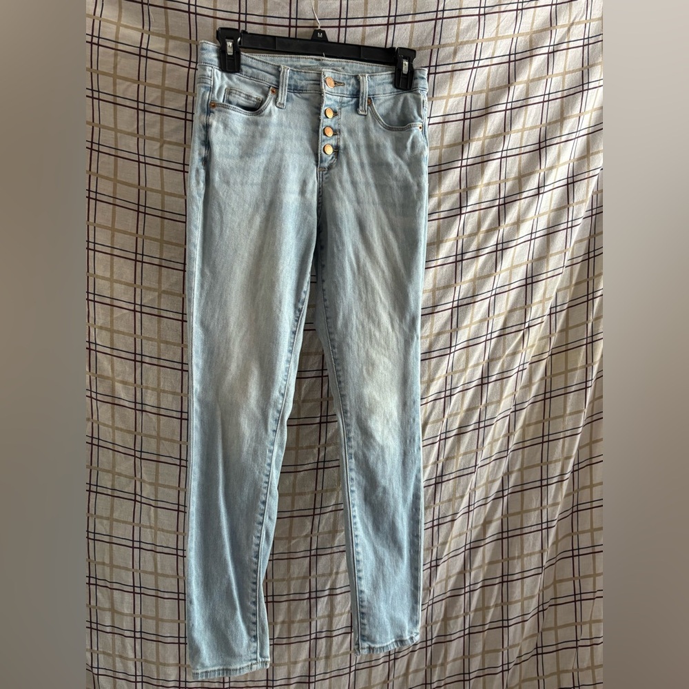 Light Wash Women's High-Rise Button-Fly Jeans  SZ 2/26